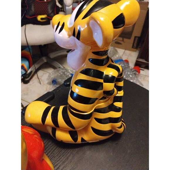 Vintage Disney's Winnie the Pooh Tigger & Winnie Cookie Jar Pair RARE - Picture 16 of 16